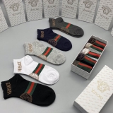 2023.10 (With Box) A Box of Versace Socks (6)